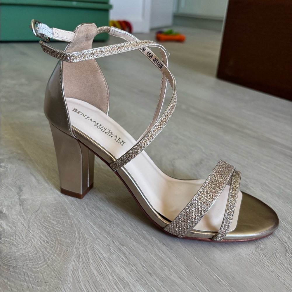 New in box! sparkly heels